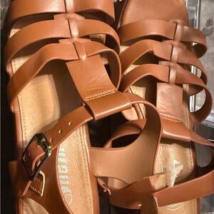 Elegant Tan Leather Sandals